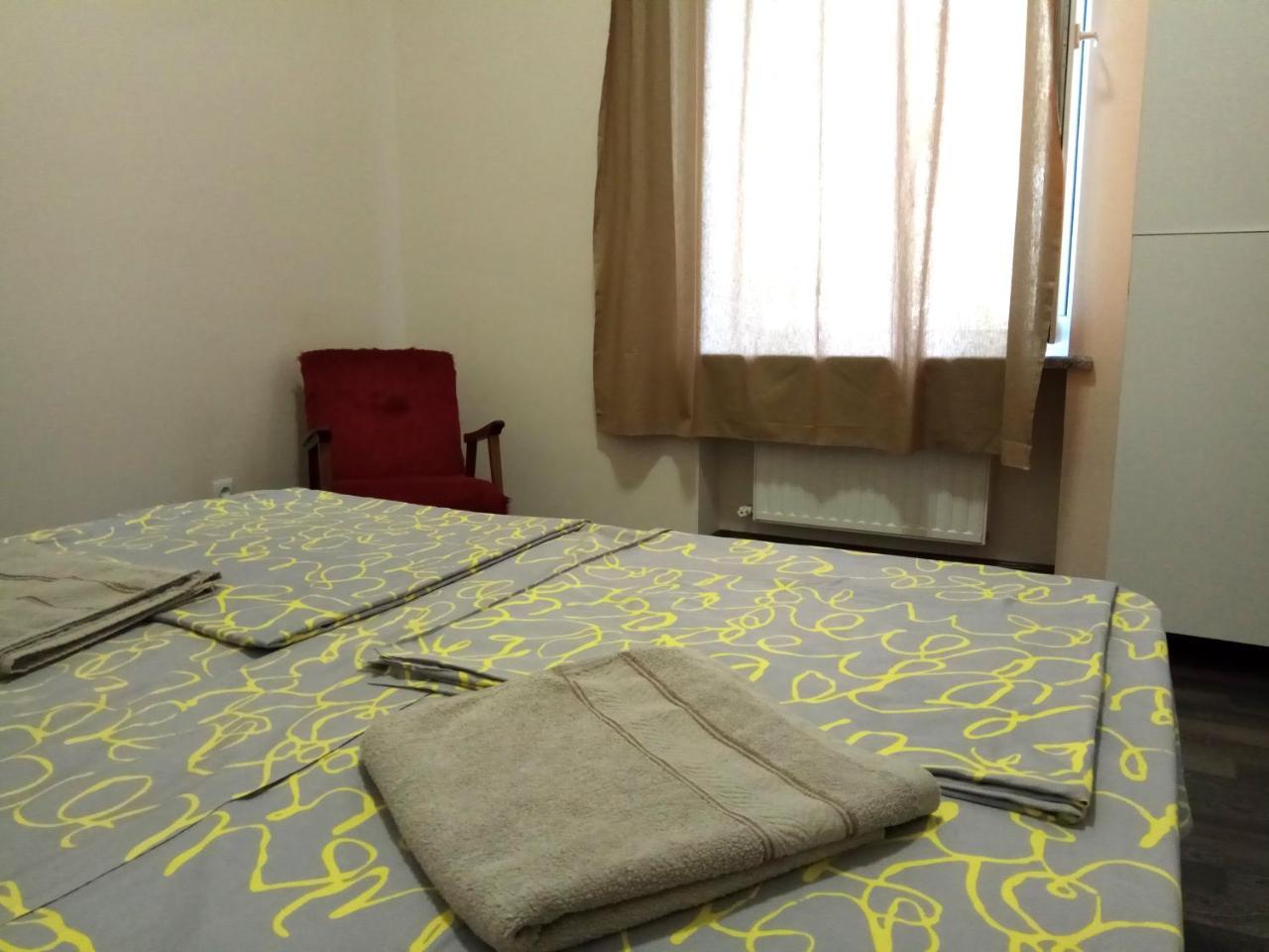 יירבאן Apri Hostel מראה חיצוני תמונה